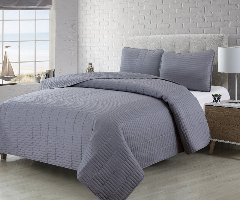 3 piece Quilt Set - Gray, Queen Size, Includes Quilt and Pillow Shams