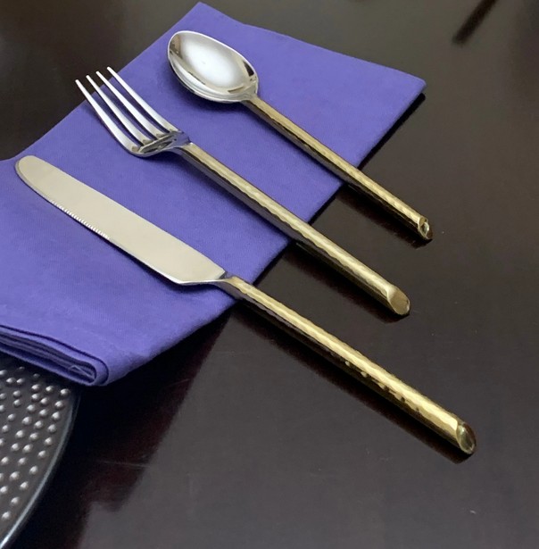 Vibhsa Hammered Golden Stainless Steel Flatware 18-Piece Set (Dinner knives, Dinner Forks, Teaspoons)