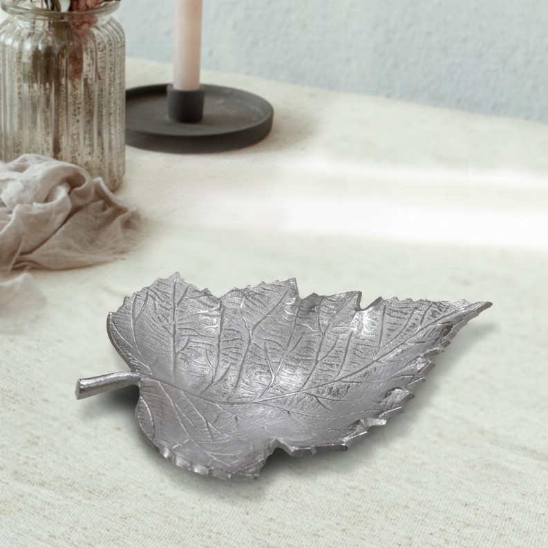 Handmade Decorative Silver Color Coated Aluminium Tray - 5.23 x 3.93 x 1.14cm Silver