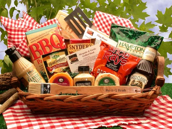 Snack Gift Baskets - 18x13x12 inMaster of The Grill Gift Basket
