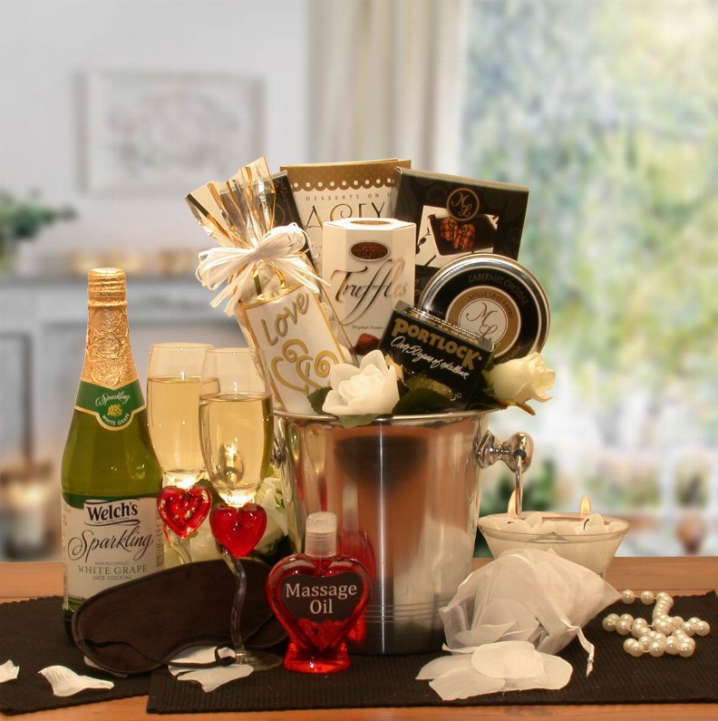 Wedding & Romantic Gifts - 16x12x8 inDeluxe Romantic Evening For Two Gift Basket