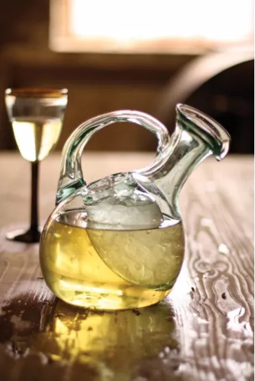 Tilted White Wine Decanter With Ice Pocket