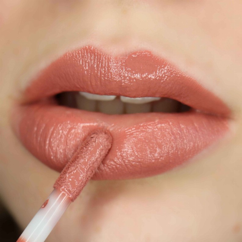 Succulent Liquid Lipstick - Twig