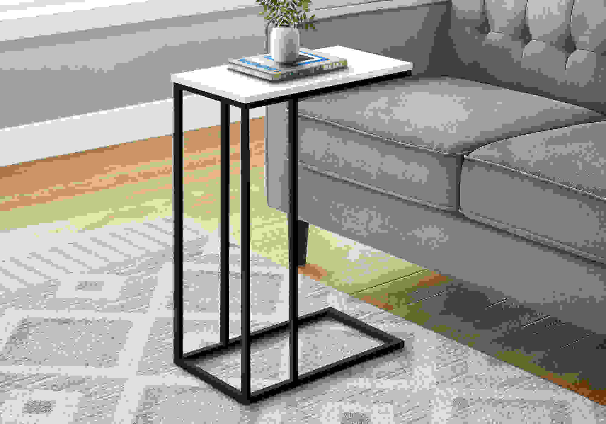 ACCENT TABLE - 25"H / WHITE / BLACK METAL I 3760