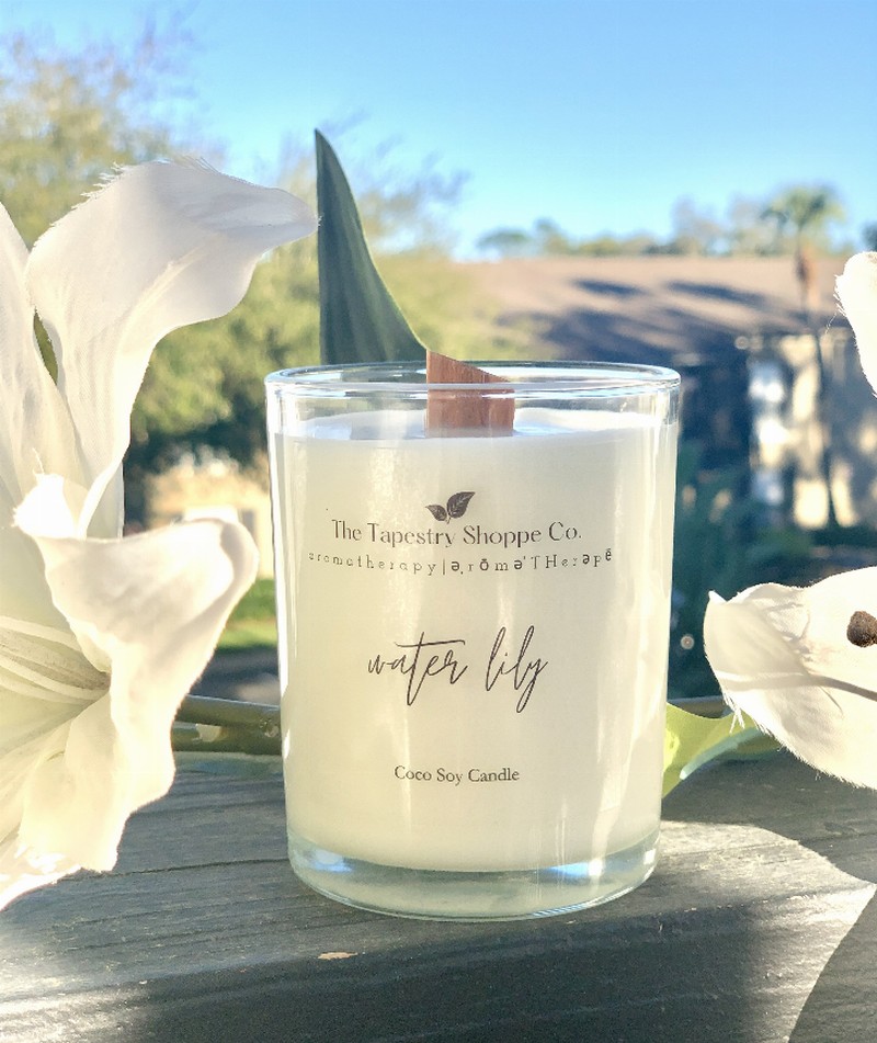 Coco Soy Candle - MediumCreamWater Lily