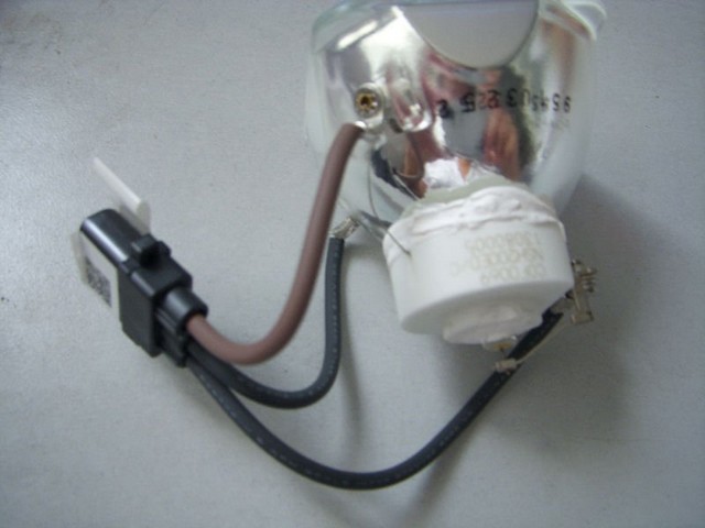 200 Watt Projector Bulb Replacement without Cage Assembly . Brand New High Quality Original Projector Bulb