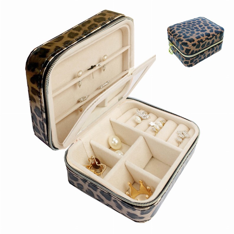 Cool Jewels A Palm Sized Compact Jewelry Box - Leopard