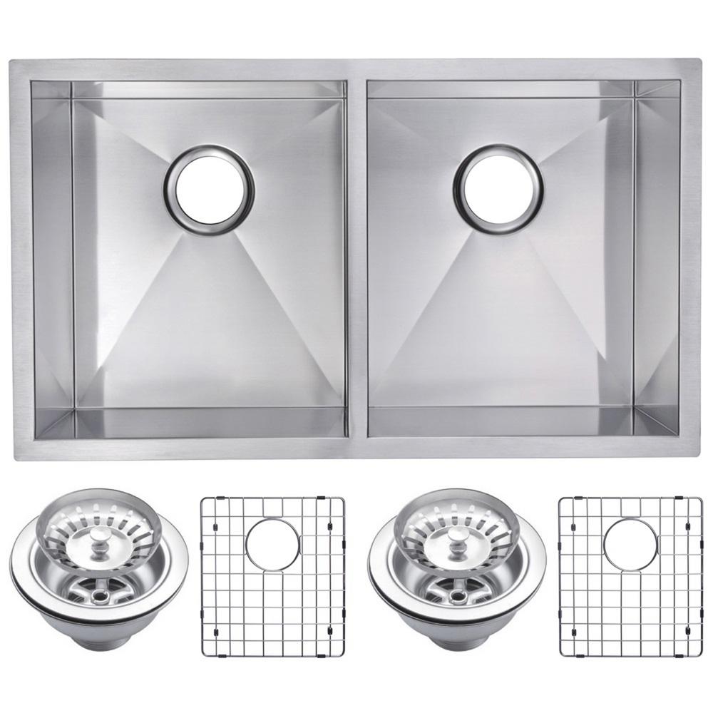 31 Inch X 18 Inch Zero Radius 50/50 Double Bowl Stainless Steel Hand Made Undermount Kitchen Sink With Drains, Strainers, And Bo