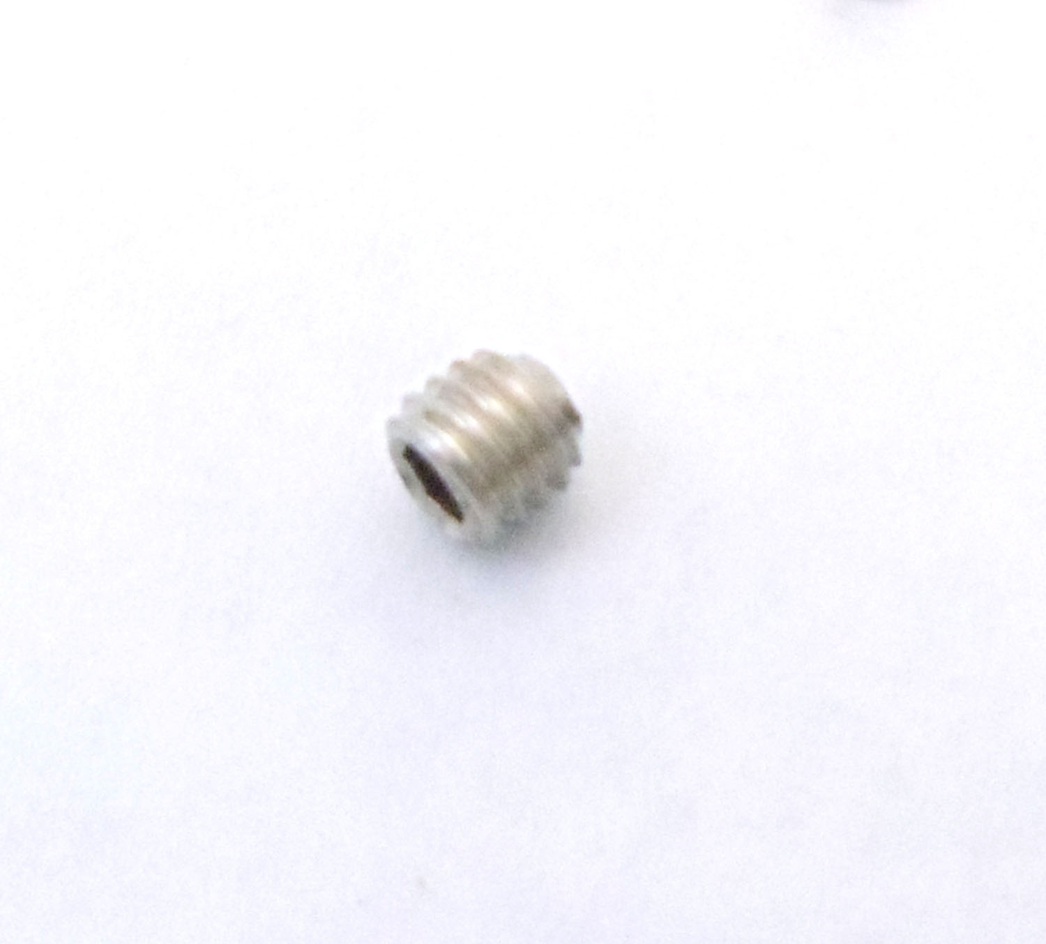 Wilson - Replacement Set Screw For Wilson 500,1000, 5000 And Little Wil Antennas